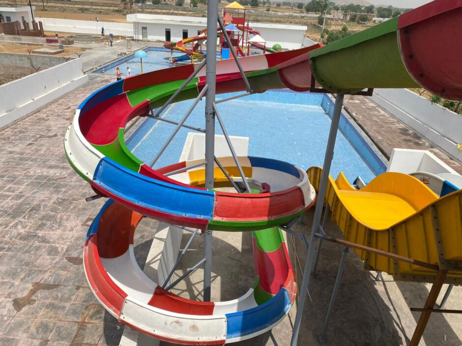 Water Slides for Swimming Pools